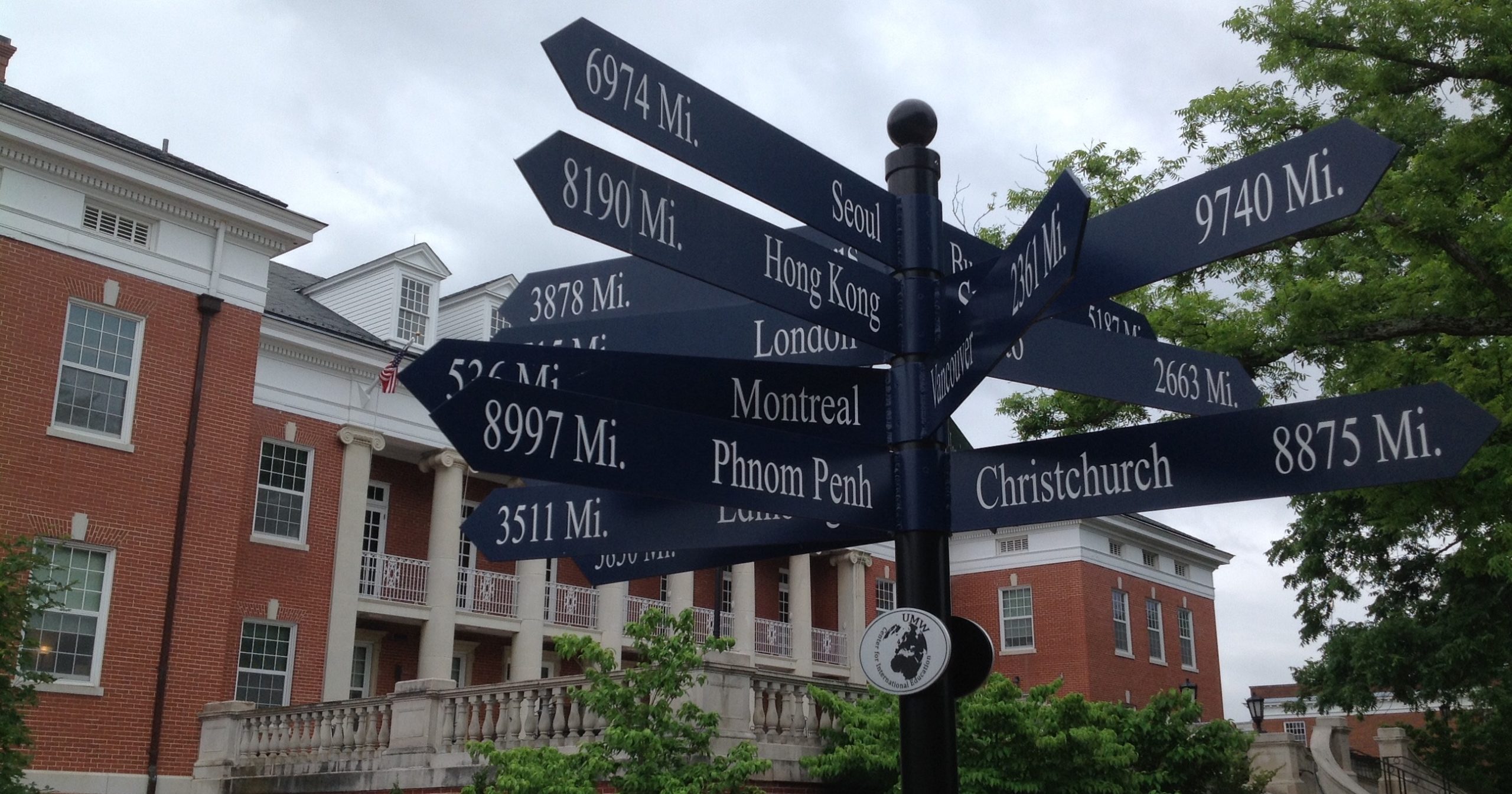 Image of Campus Street sign on Campus Walk